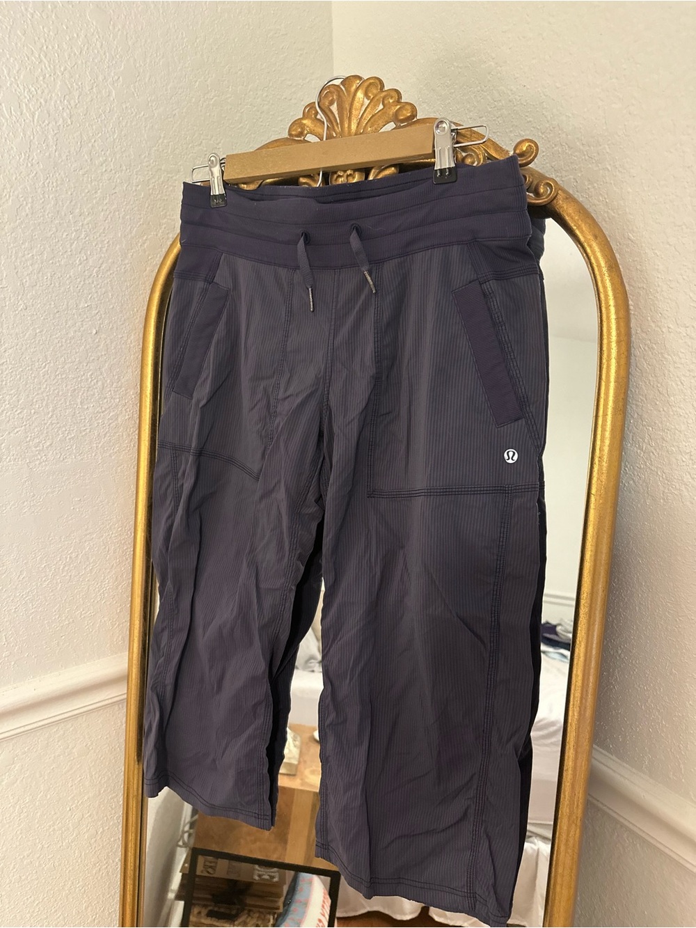 lululemon athletica women’s dance studios Dark Navy Drawstring Athletic capris